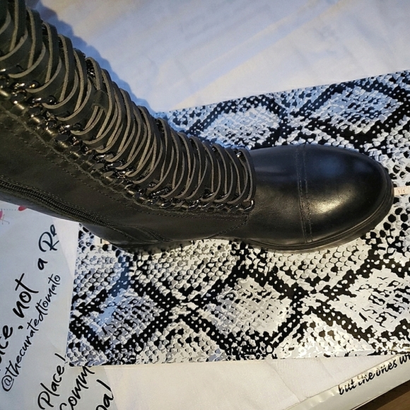 Lust For Life black leather 22" high boots 8.5 suede lace pewter chain link New - Picture 10 of 14